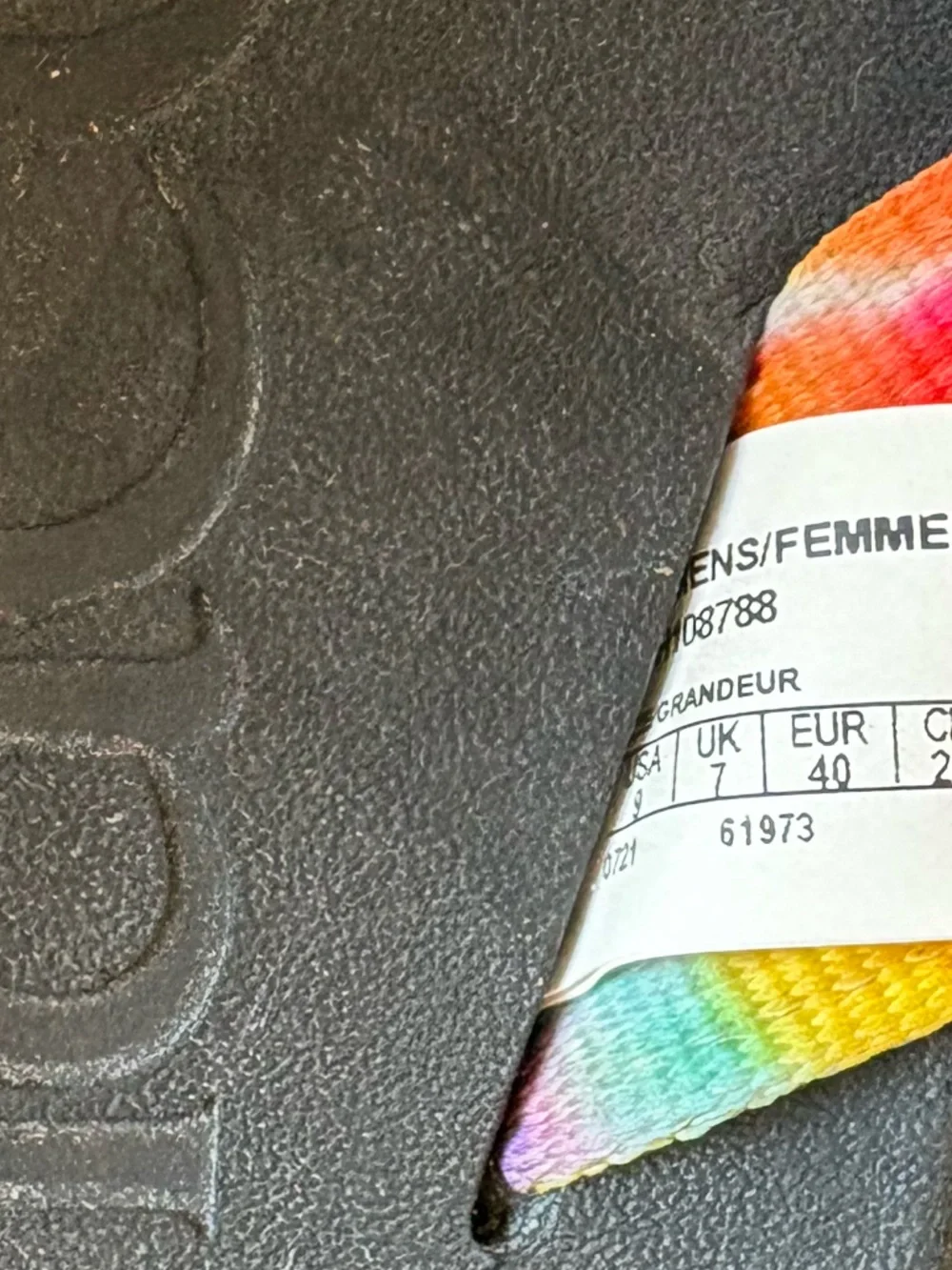 Chacos Chillos Rainbow Tie Dye Toe Thong Flip Flops Sandals Size 8